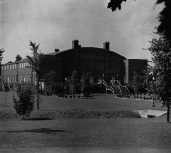 Davis Gym in 1943